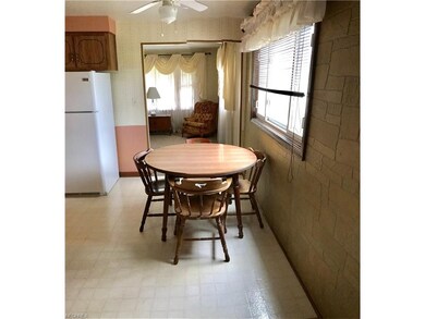 136 Hopewell Dr, Struthers, OH 44471 - photo 6