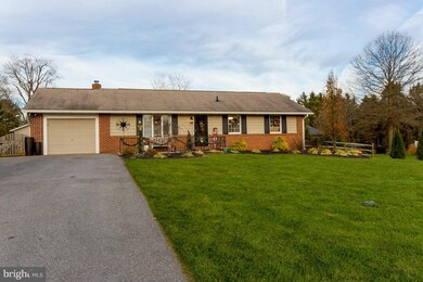 112 Roosevelt Rd, Sykesville, MD 21784 - photo 2