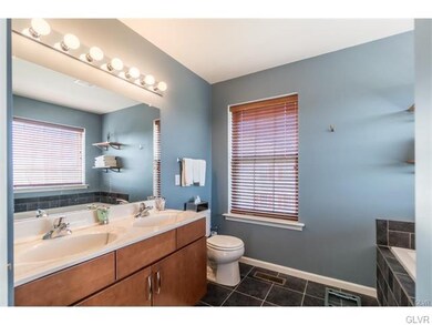 6869 Hunt Dr, Macungie, PA 18062 - photo 5