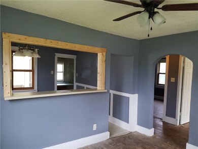 1816 E 25th St, Des Moines, IA 50317 - photo 4