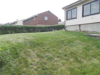 Great size back yard.