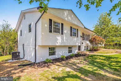 212 W Mill Ave, Capitol Heights, MD 20743 - photo 3