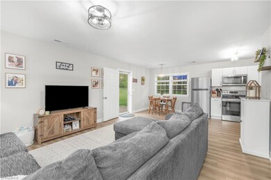 111 Redwood Bend, King, NC 27021 - photo 6