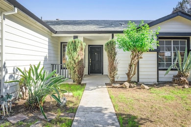 576 Moray Way, Patterson, CA 95363 - photo 2