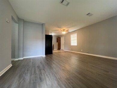 3910 Ward St, Houston, TX 77021 - photo 3