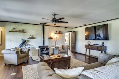 406 Candlelight Cir, Fredericksburg, TX 78624 - photo 6