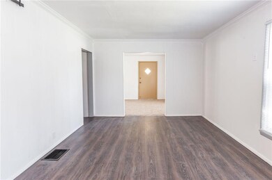 1101 W 1st St, Anderson, IN 46016 - photo 3