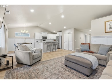 4970 Squirrel St, Springfield, OR 97478 - photo 7