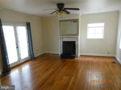 331 N Mildred St, Charles Town, WV 25414 - photo 3