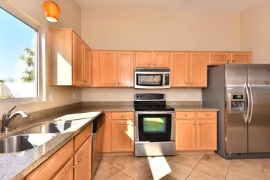 Kitchen w/stainless appliances