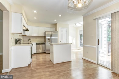 20311 Cedarhurst Way, Germantown, MD 20876 - photo 2