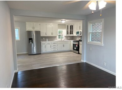 21 W Fleming Rd, Montgomery, AL 36105 - photo 2