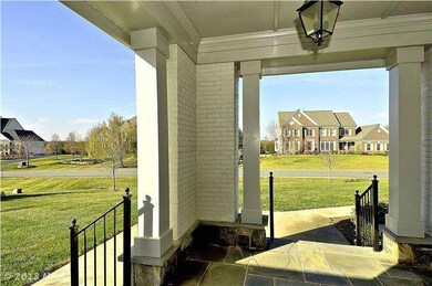 5135 Pleasant Forest Dr, Centreville, VA 20120 - photo 2