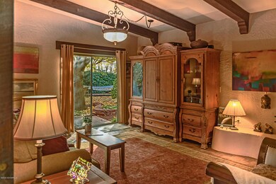 3 LIVING RM PATIO_8816