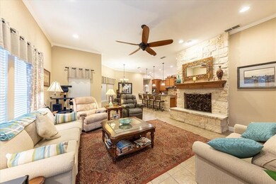 4904 Centre Ct, Granbury, TX 76049 - photo 5