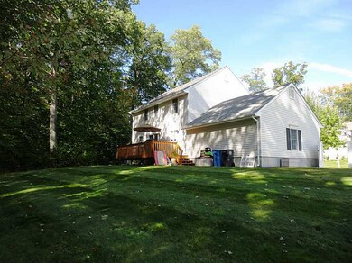 35 Peveril Rd, Cranston, RI 02921 - photo 2