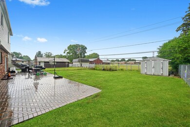 18214 Locust St, Lansing, IL 60438 - photo 6