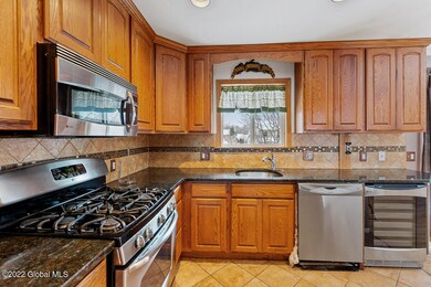 19 Oakland Ave, Schenectady, NY 12302 - photo 4