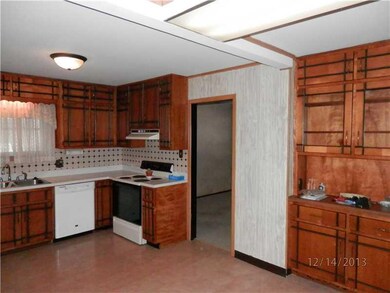 426 N 14th Ave, Beech Grove, IN 46107 - photo 7