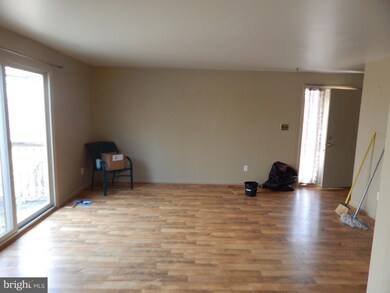 75 Dendron Ct, Parkville, MD 21234 - photo 2