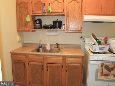 310 S 5th St, Reading, PA 19602 - photo 7