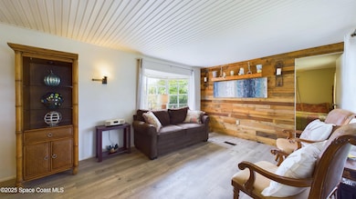 888 Laurel Cir, Sebastian, FL 32976 - photo 6