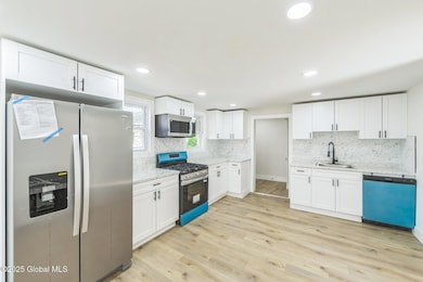 889_Yorkston_St_Schenectady_NY_12303_USA