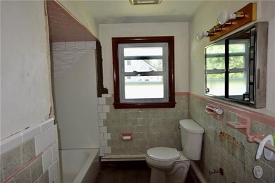 42 Foster St, Pawtucket, RI 02861 - photo 3