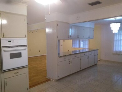 218 Regan Dr, Magnolia, MS 39652 - photo 2