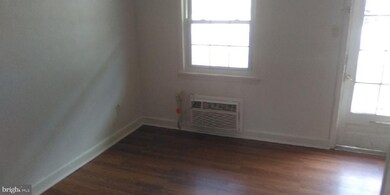 268 Wilkes St unit 4, Berkeley Springs, WV 25411 - photo 3