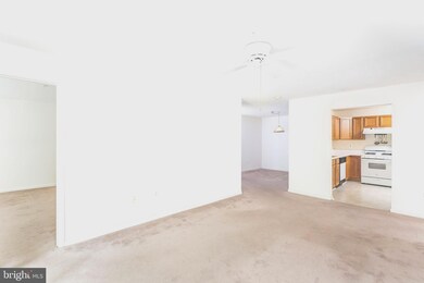 2201 Falls Gable Ln unit F, Baltimore, MD 21209 - photo 4