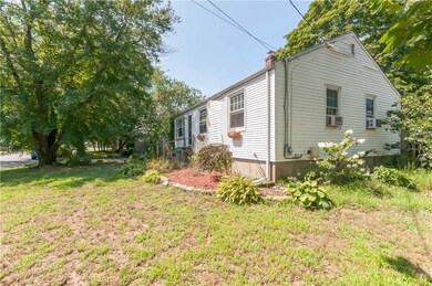 65 Novelty Rd, Warwick, RI 02889 - photo 3