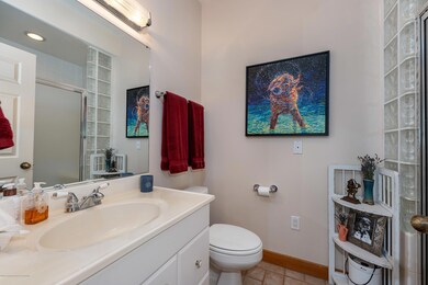 07 Unit A Downstairs Bath