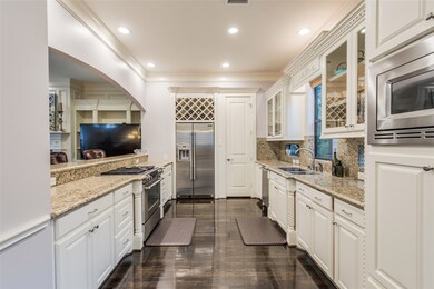 2506 Lawrence St, Houston, TX 77008 - photo 4