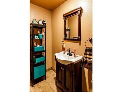 1815 Dakota St, El Paso, TX 79930 - photo 7