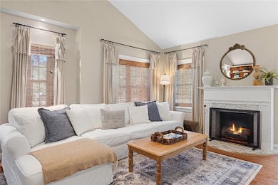 1506 E Washington Ave, Navasota, TX 77868 - photo 6