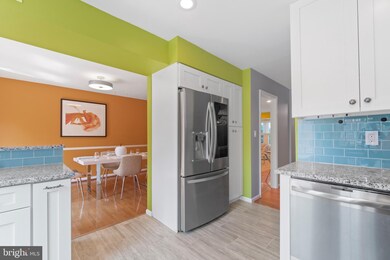 8353 Forrester Blvd, Springfield, VA 22152 - photo 7