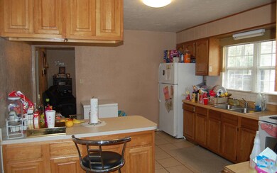 915 NW Long St, Lake City, FL 32055 - photo 4