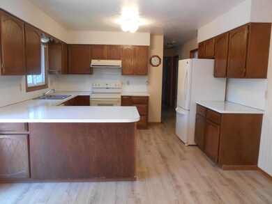 Large Kitchen<|><|>