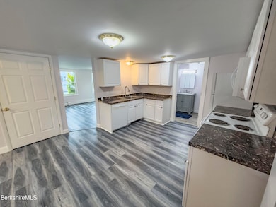 10 Enterprise St, Adams, MA 01220 - photo 4