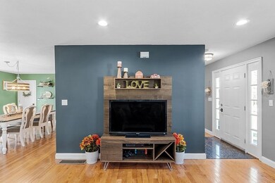 31 Upland St unit 2, North Andover, MA 01845 - photo 3