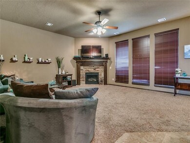708 Samantha Ln, Moore, OK 73160 - photo 3
