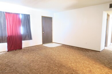 4004 Sierra Vista Dr, Farmington, NM 87402 - photo 3