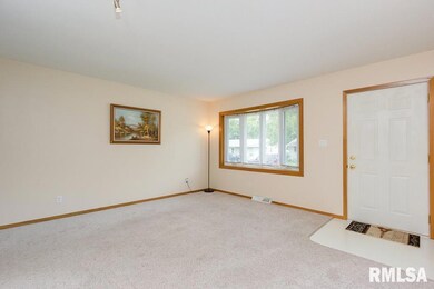 1617 Cherry Hills Rd, Bettendorf, IA 52722 - photo 3