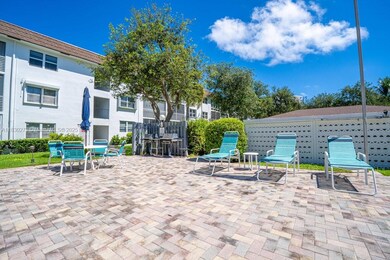 Gardens by the Sea unit 307, Pompano Beach, FL 33062 - photo 2