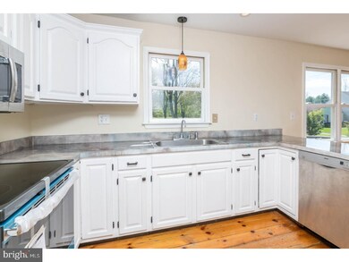 230 Country Club Rd, Royersford, PA 19468 - photo 5