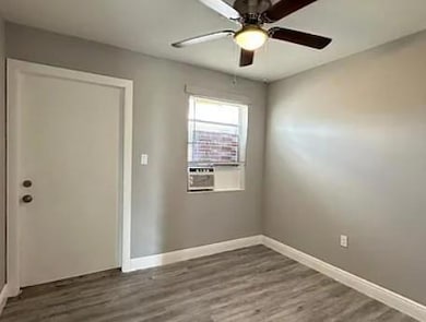 639 SW 5th St unit 2, Belle Glade, FL 33430 - photo 4