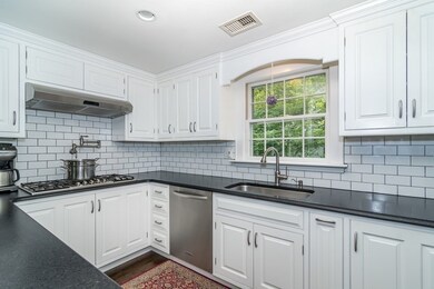 10 Berkeley Rd, Wellesley, MA 02482 - photo 5