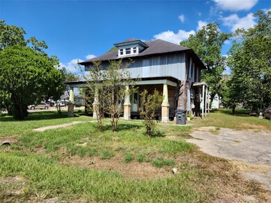 1303 5th St, Bay City, TX 77414 - photo 3