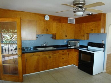 Kitchen, Blk. Granite Tile Counters